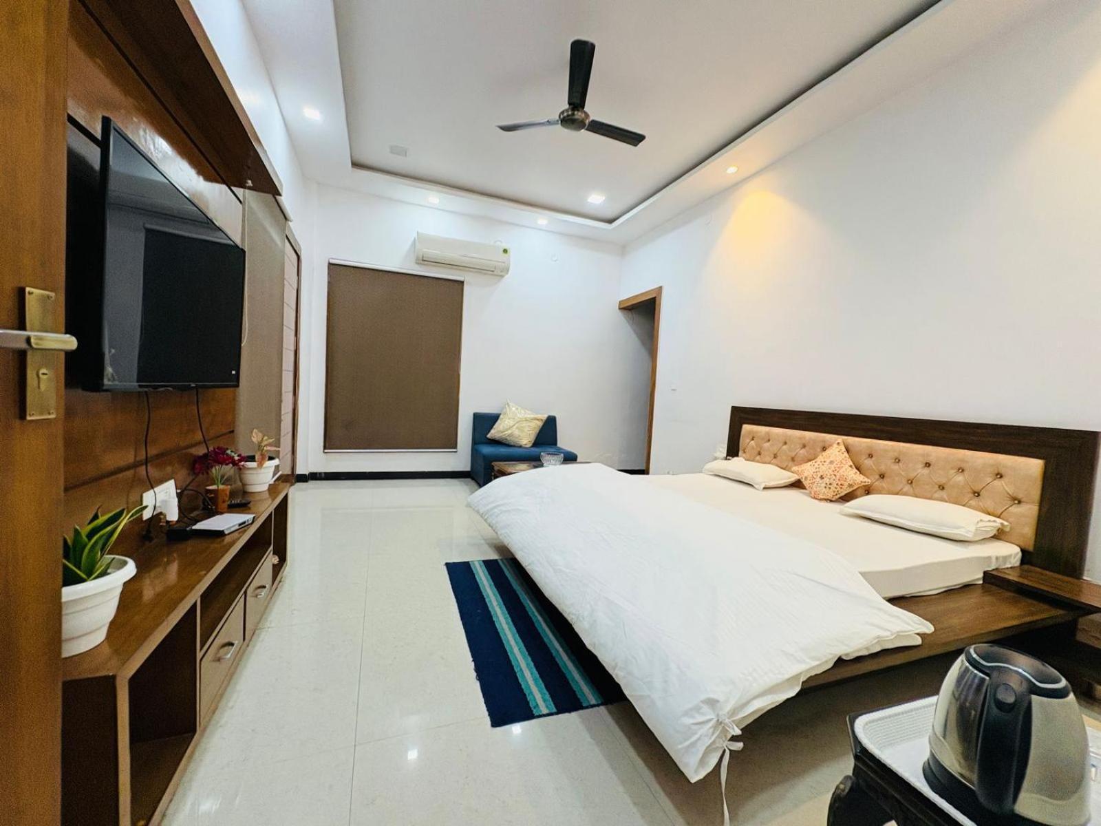 Shreshth Home Stay - Best Family Accommodation - 3Km From Har Ki Pauri, Haridwar, Uttarakhand Exterior foto